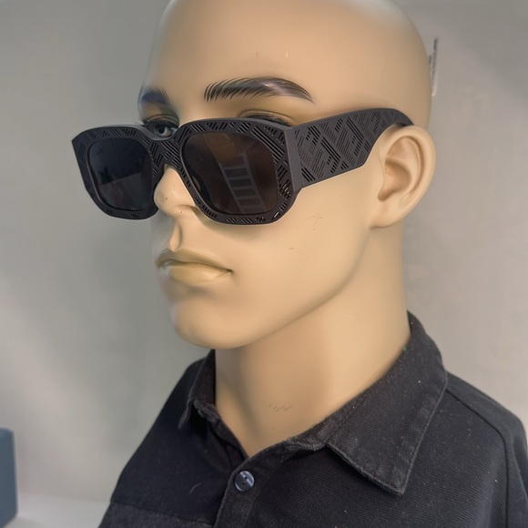 💯- New Authentic FENDI Shadow Fe 40113 I 02a Geometric Sunglasses - Picture 1 of 13